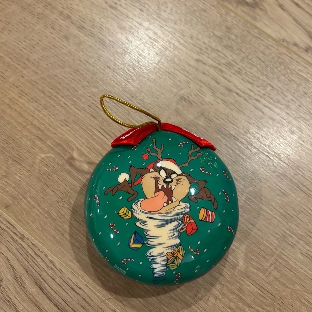 Warner Brothers Looney Tunes Christmas ornament Tasmanian Devil (Taz)
